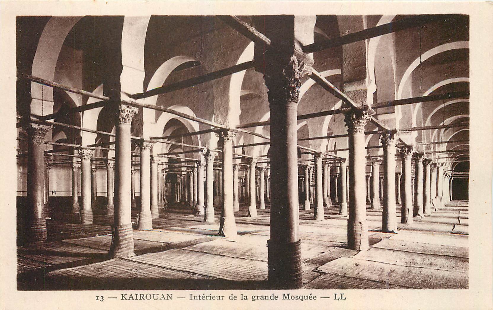 CPA Kairouan Interieur de la Grande Mosque 