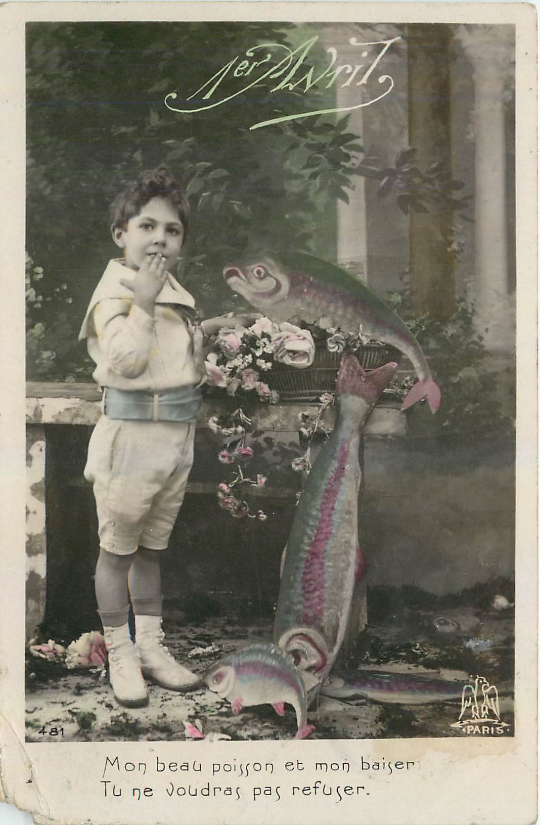 CPA 1er Avril Enfant Poisson