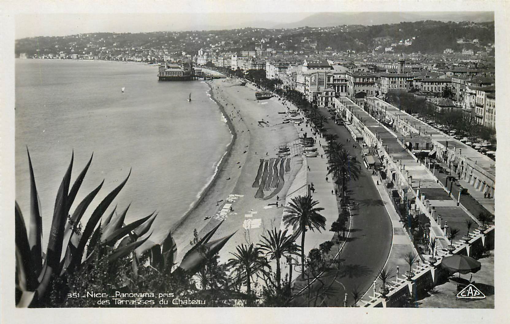 CPA Nice Panorama pris des Terrasses du Chateau 