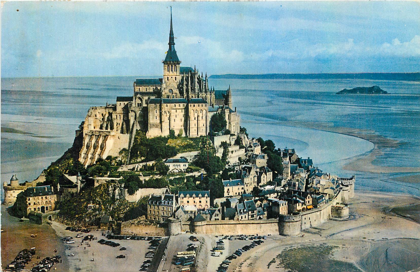 CPA Le Mont Saint Michel Vue Aerienne 