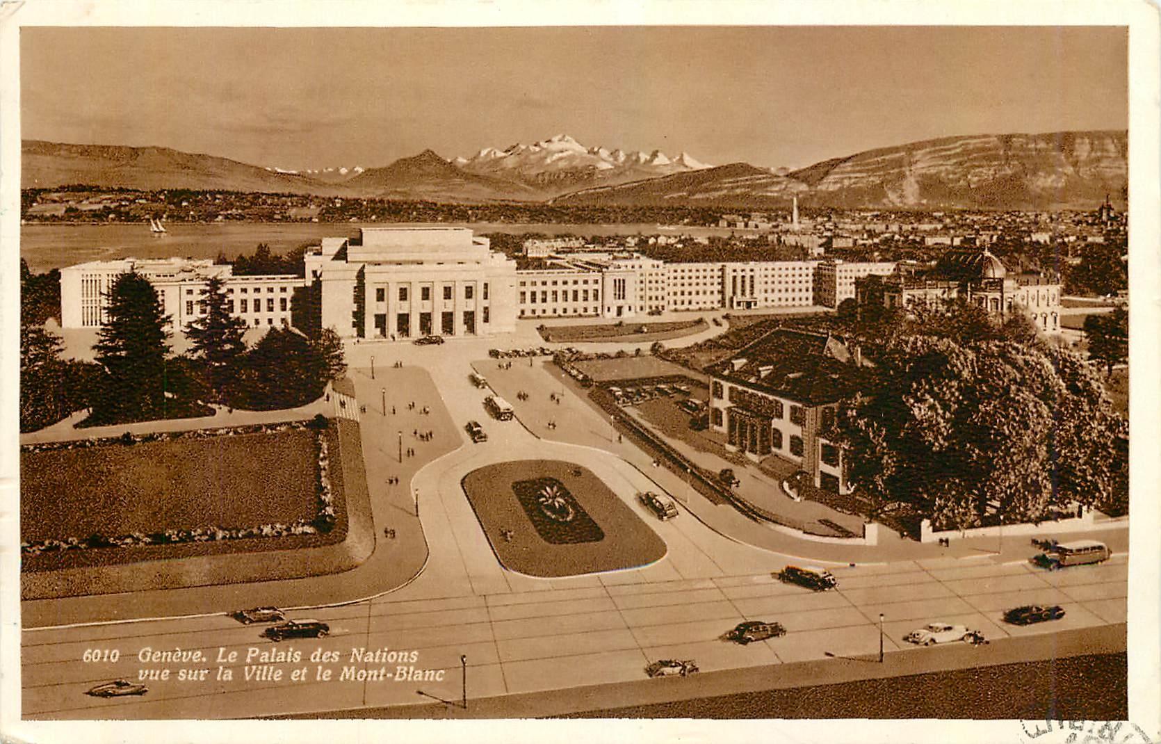 CPA Geneve Le Palais des Nations vue sur la Ville et le Mont Blanc 