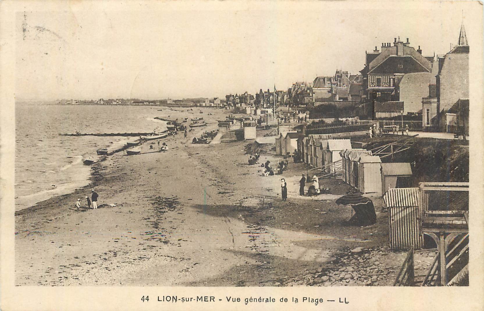 CPA Lion sur Mer Vue generale de la Plage 