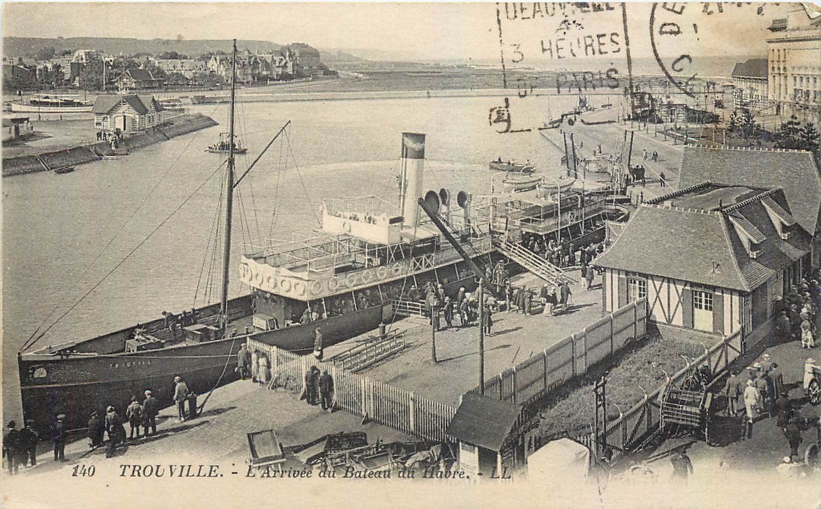 CPA Trouville L'Arrivee du Bateau du Havre 