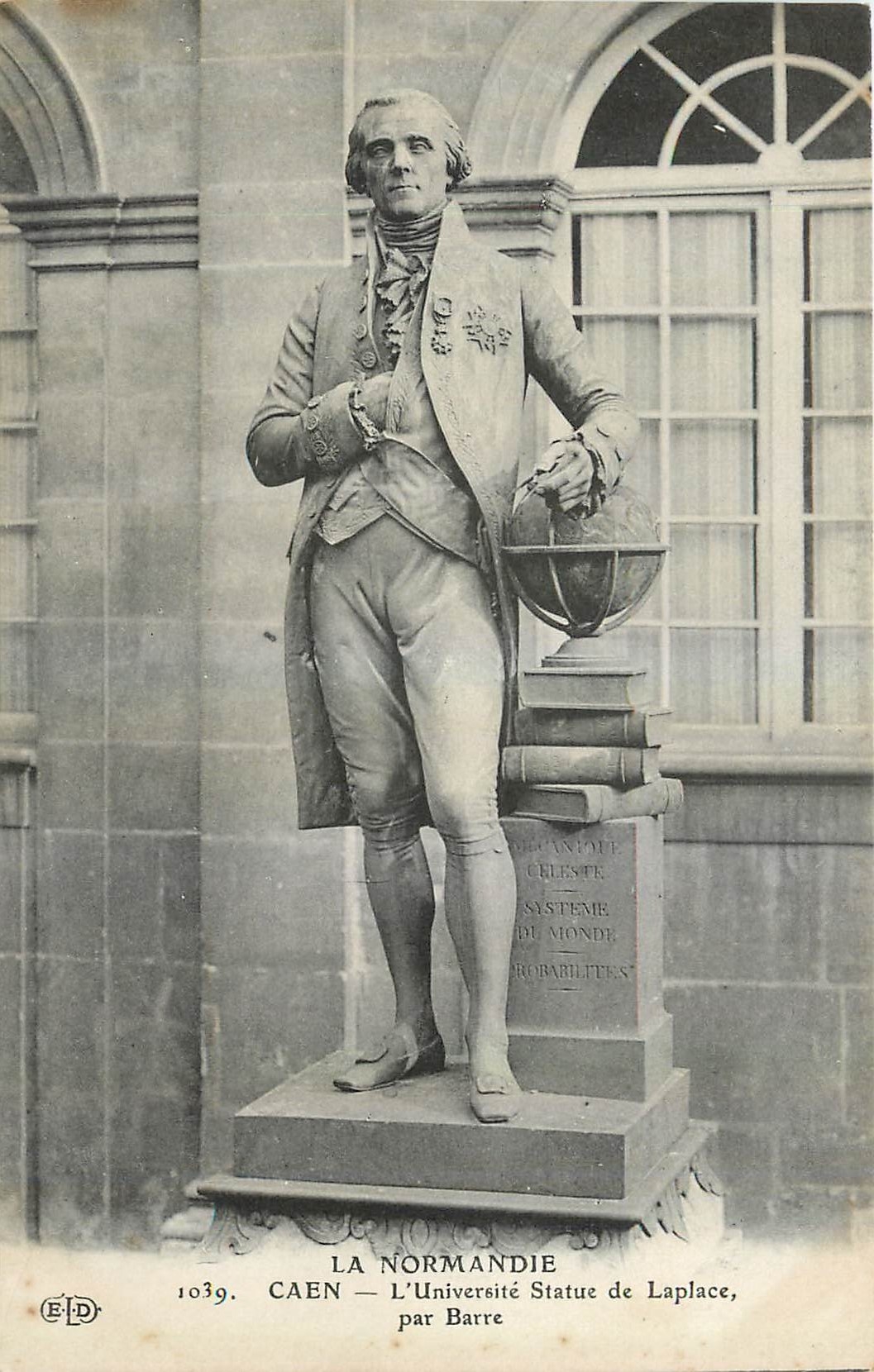 CPA Caen L'Universite Statue de Laplace par Barre 