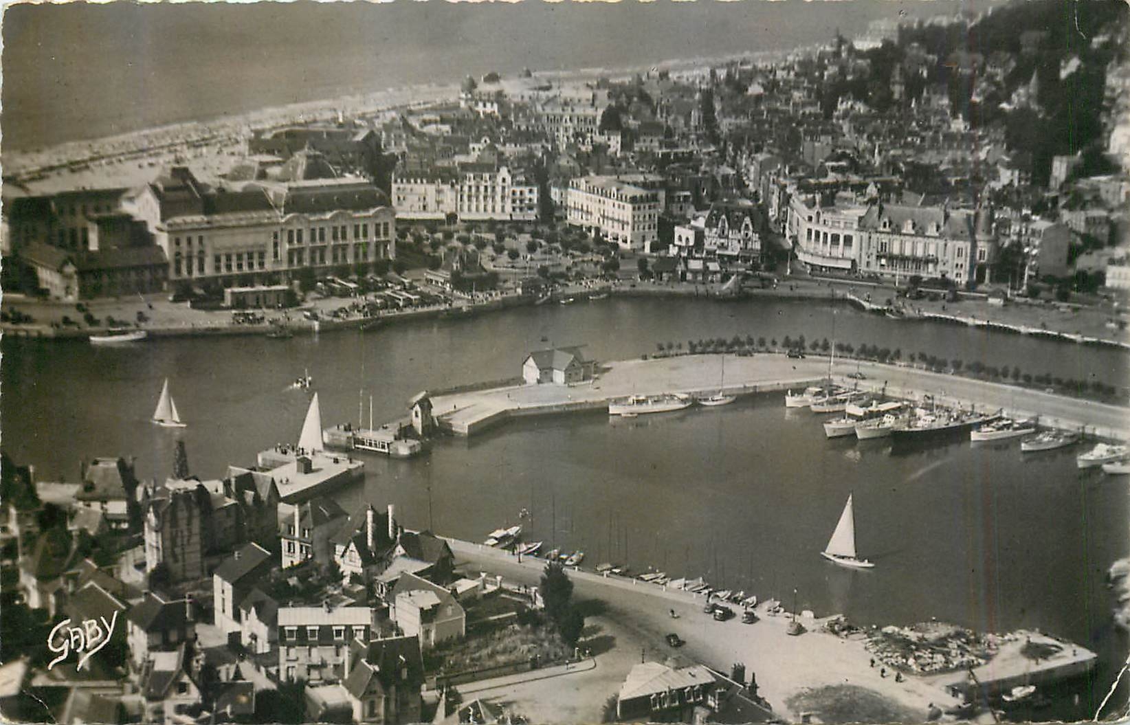 CPM Trouville Calvados Vue aerienne 