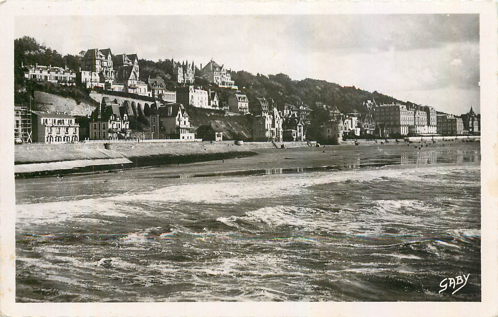 Trouville-sur-Mer — La Digue et les Villas — Éditions Caby