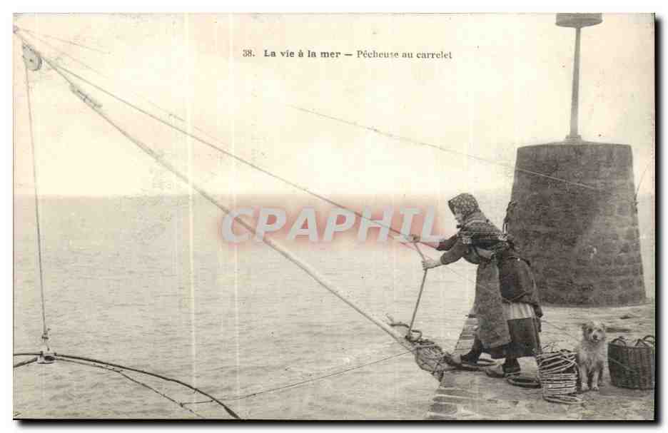La vie a la mer- Pecheuse au carrelet -CPA