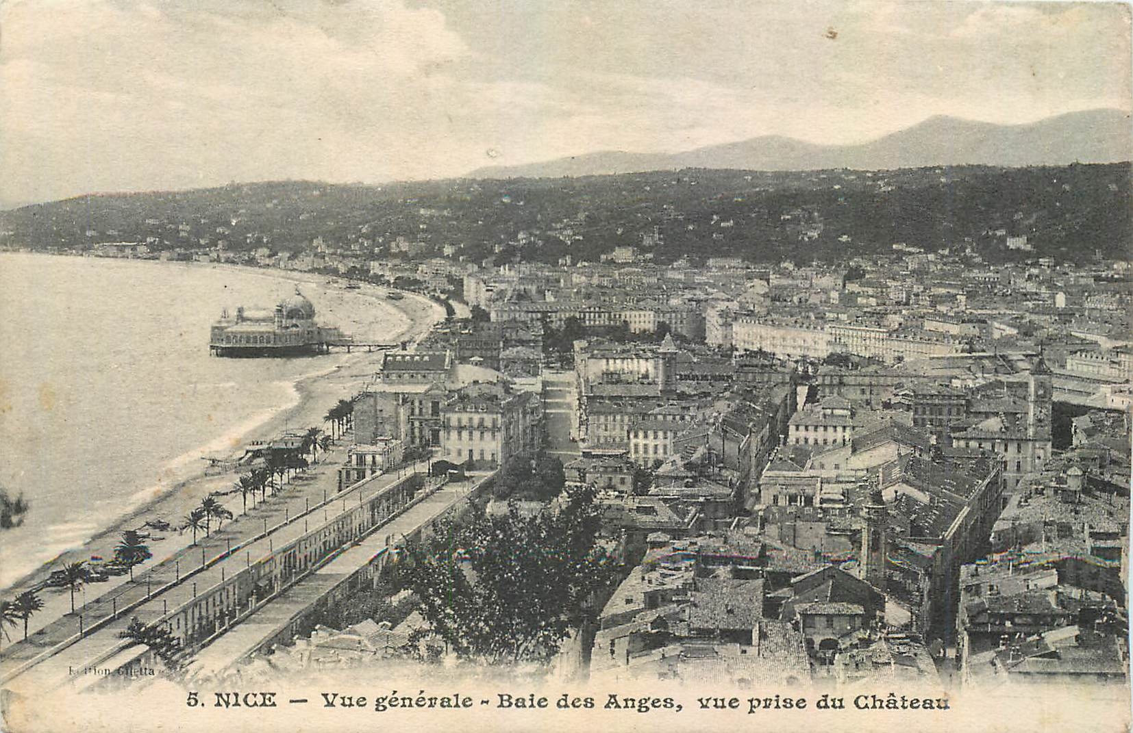 CPA Nice Vue generale Baie des Anges vue prise du Chateau 