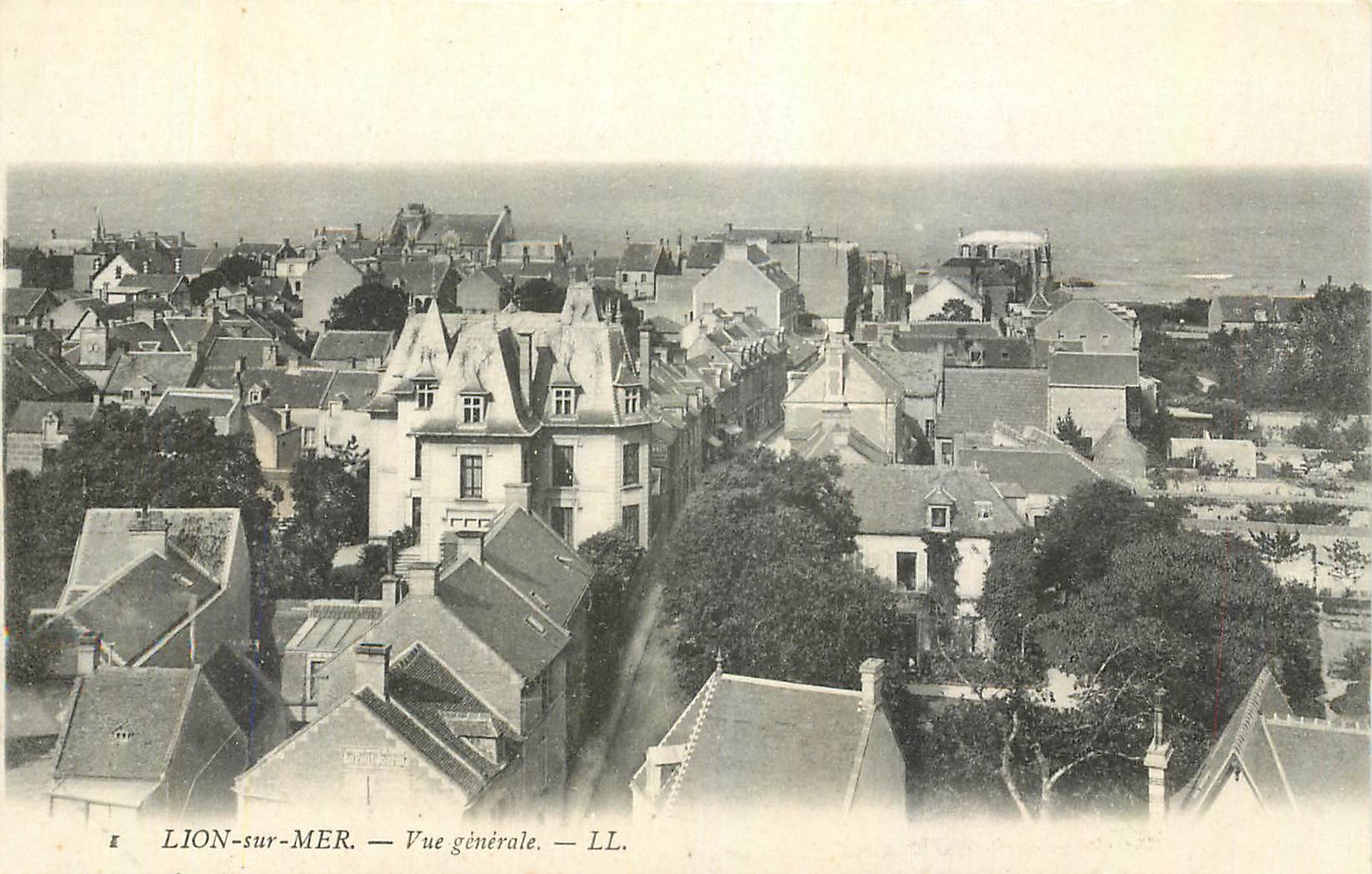 LION-sur-MER — Vue générale — LL.