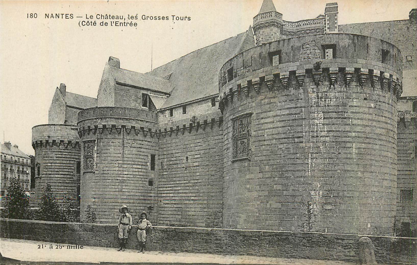 CPA Nantes Le Chateau les Grosses Tours Cote de l'Entree 