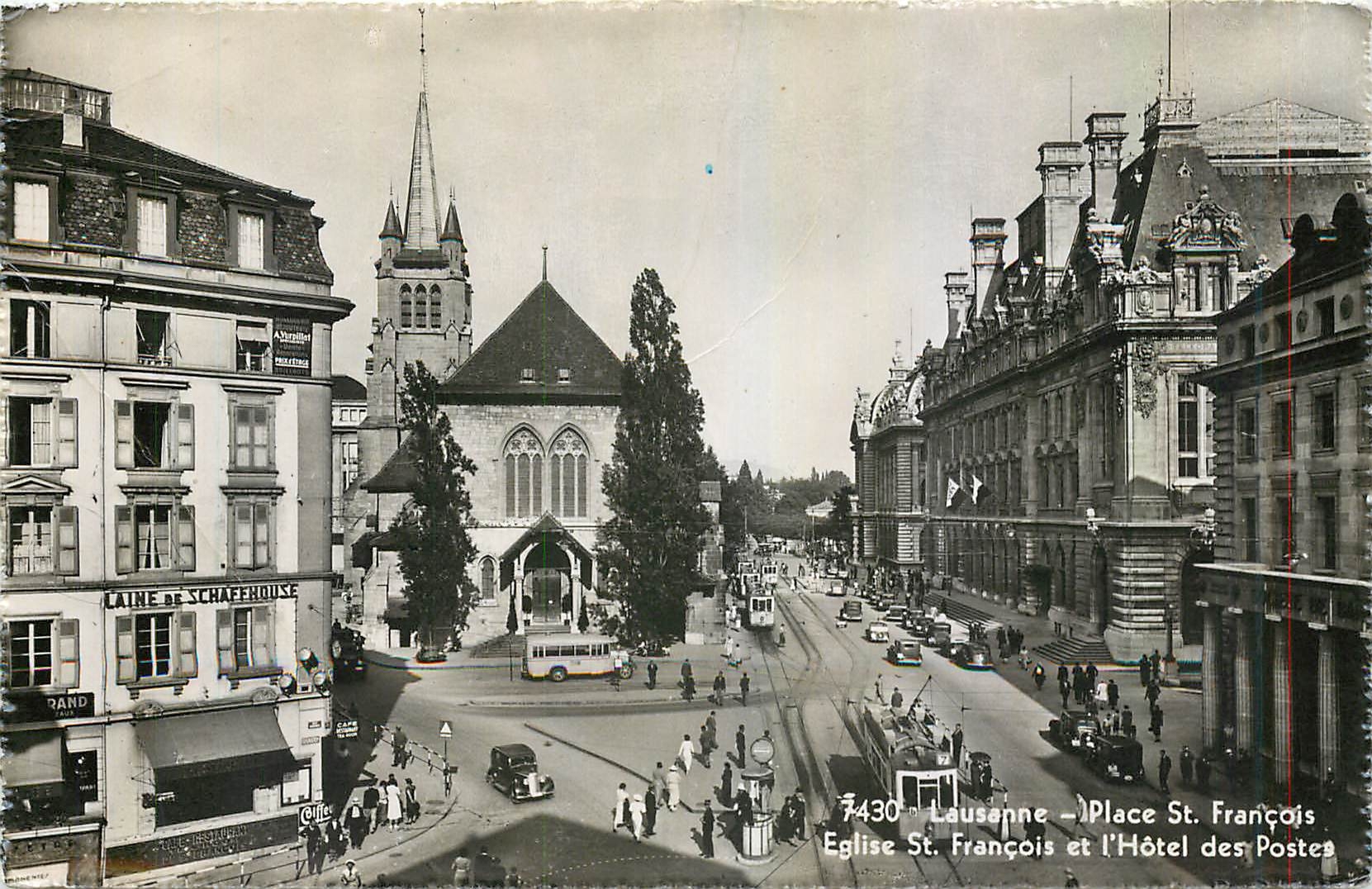 CPM Lausanne Place St Francois Eglise St Francois et l'Hotel des Postes 