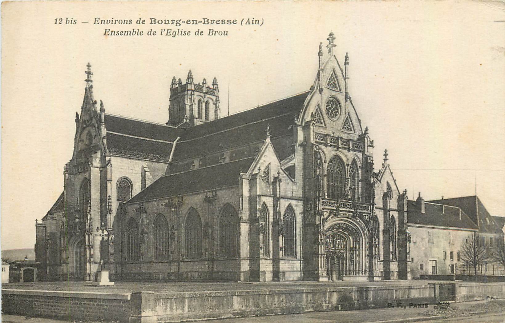 CPA Environs de Bourg en Bresse Ain Ensemble de l'Eglise de Brou 