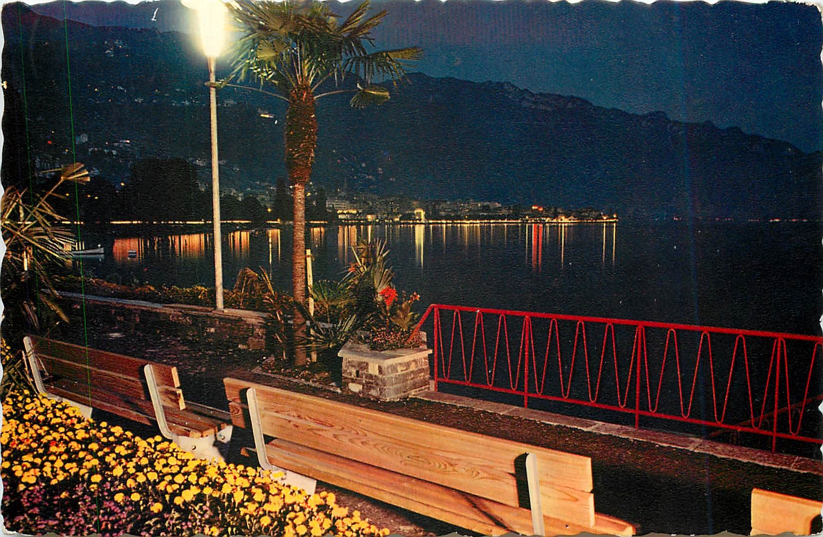CPM Montreux Clarens Les Quais le soir 