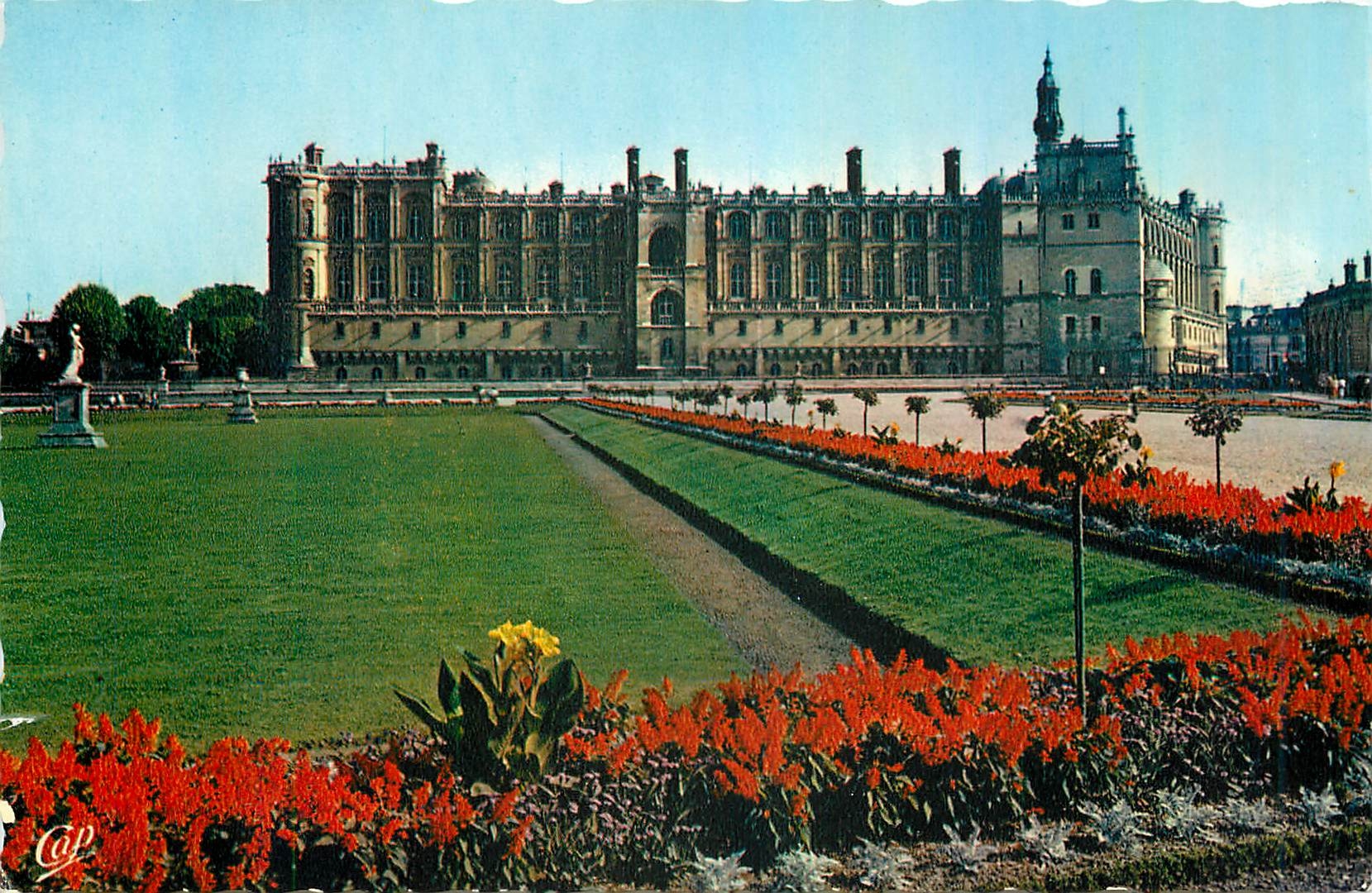 CPM St Germain en Laye Le Chateau Facade sur les Jardins 