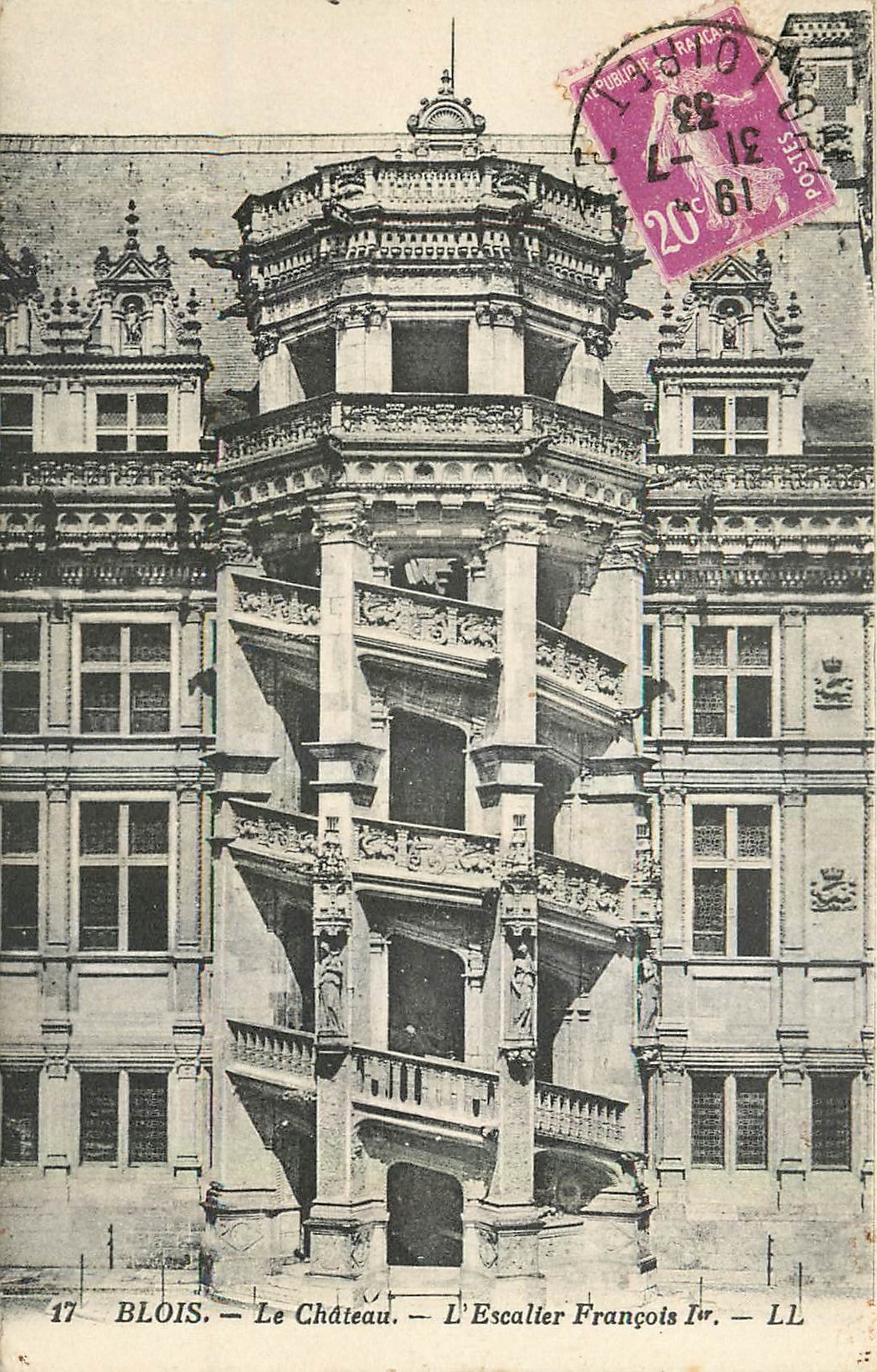 CPA Blois Le Chateau L'Escalier Francois Ier 