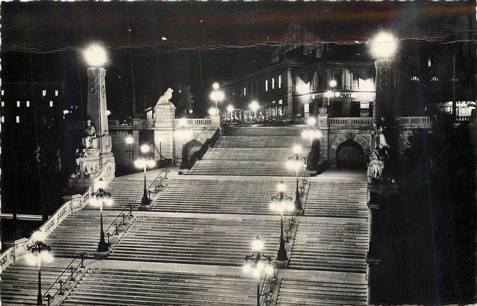 CPM Marseille L'Escalier Monumental et la Gare 