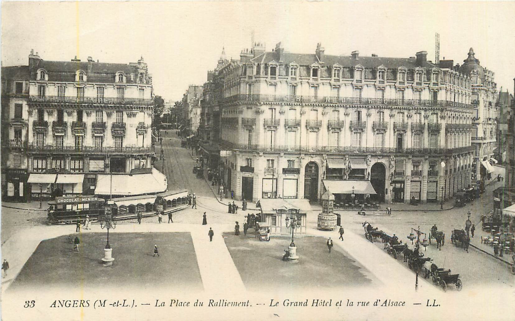 CPA Angers M et L La Place du Ralliement 
