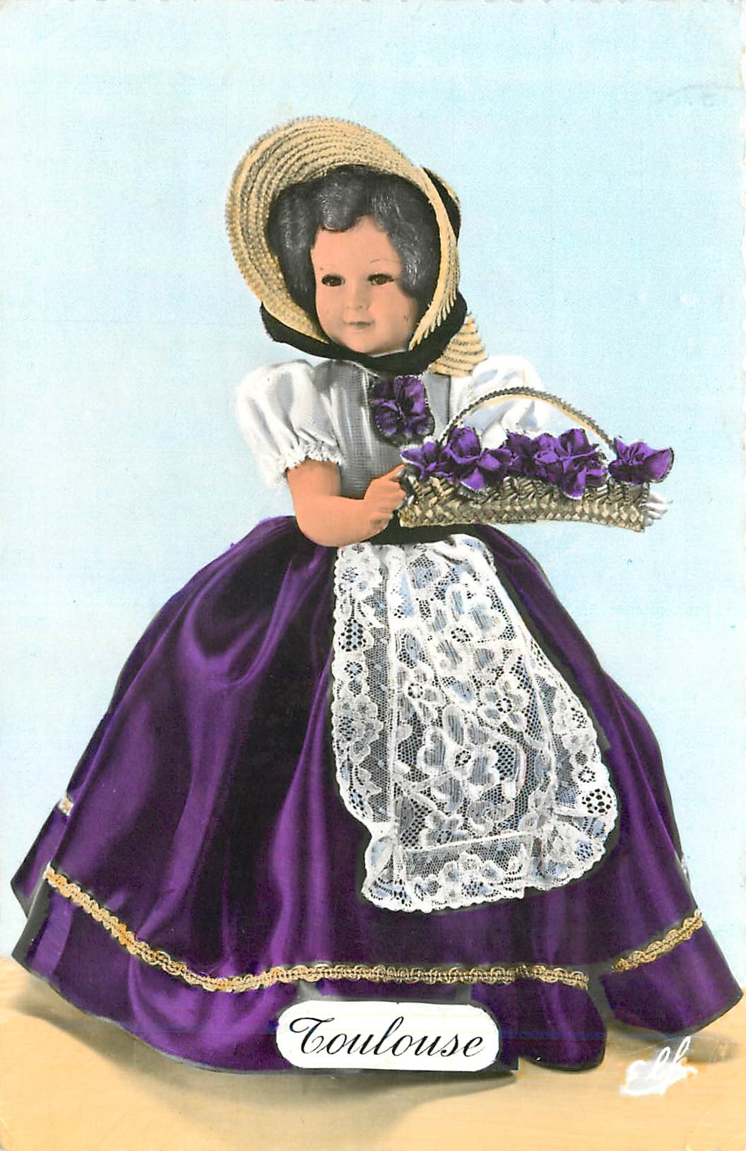 CPM Costume Regional La Toulousaine Poupee Folklore