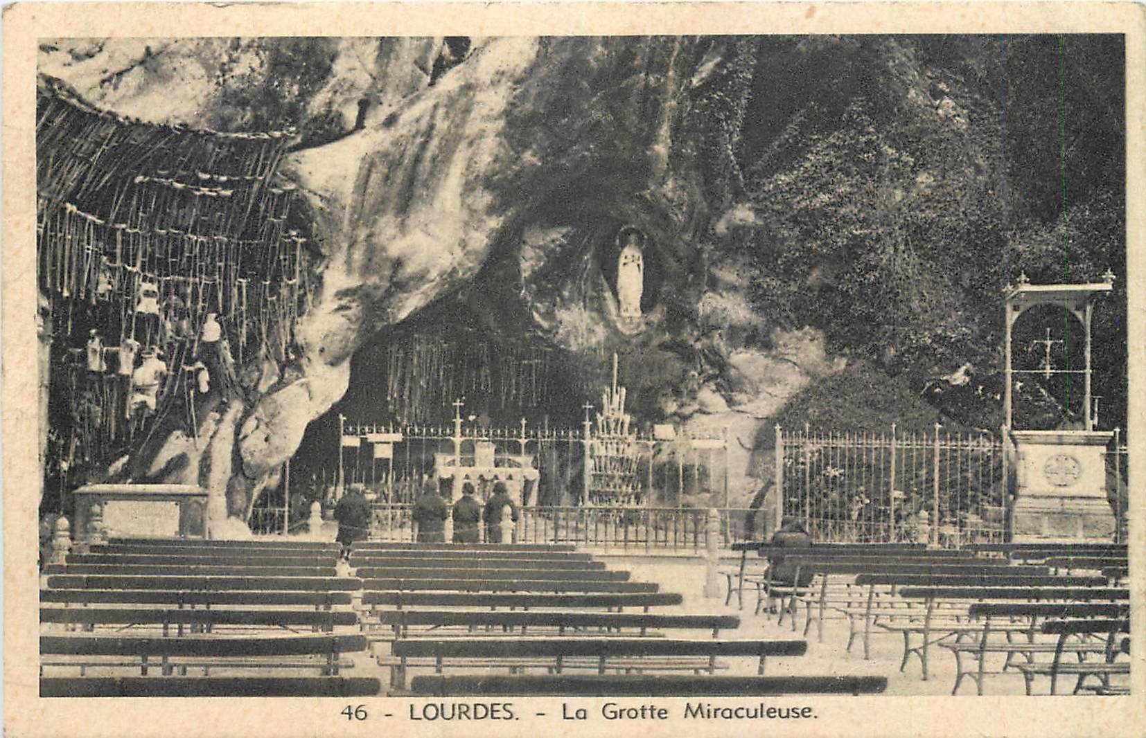 CPA Lourdes La Grotte Miraculeuse 