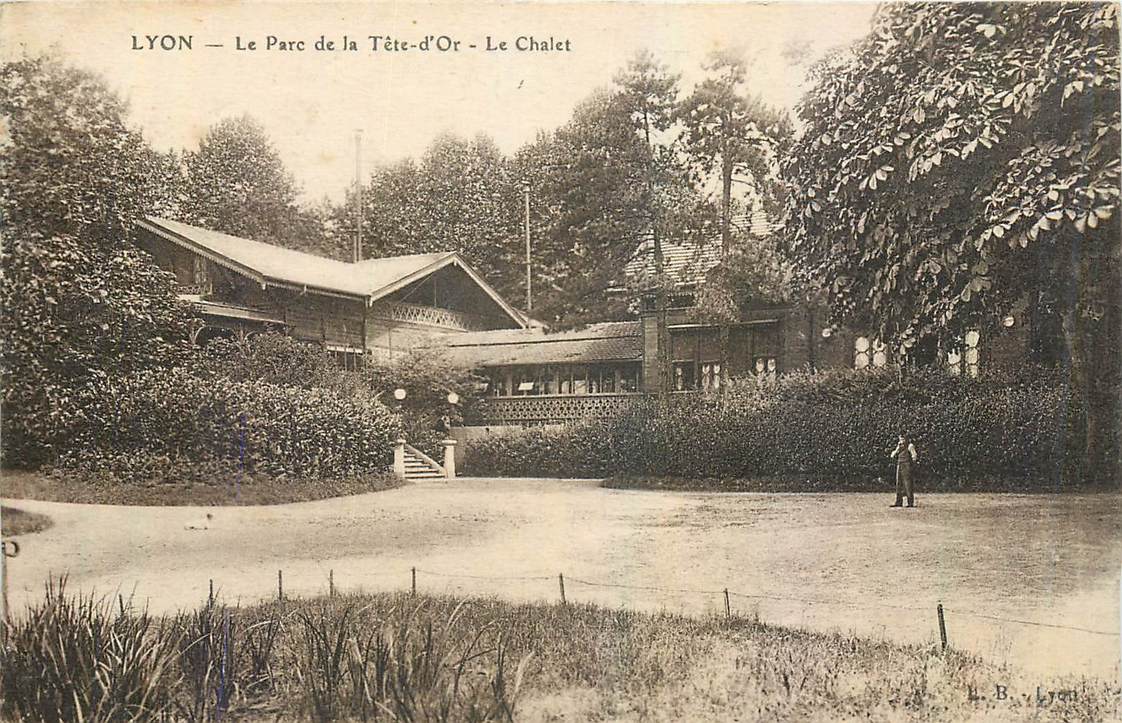 CPA Lyon Le Parc de la Tete d'Or Le Chalet 