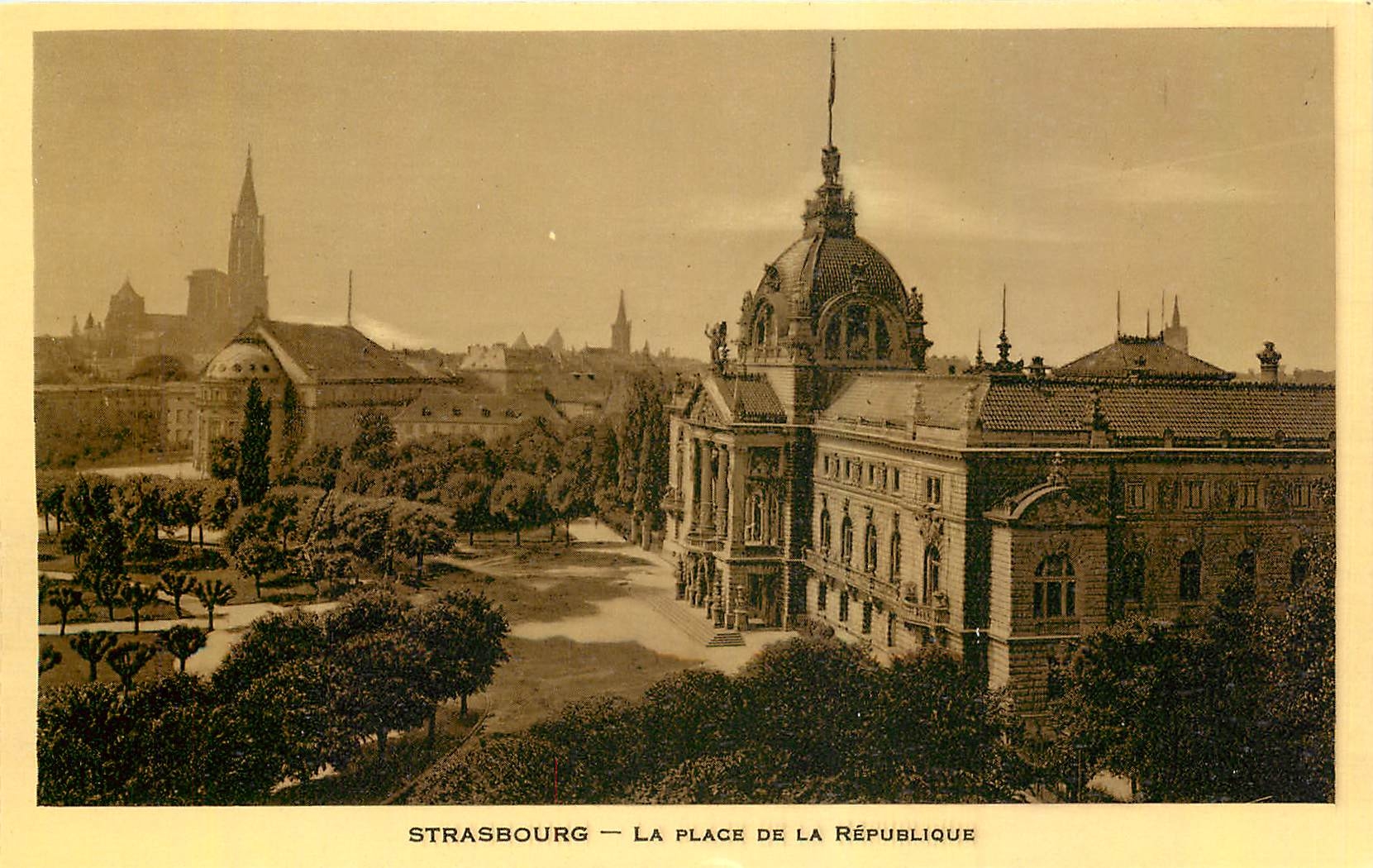CPA Strasbourg La Place de la Republique 