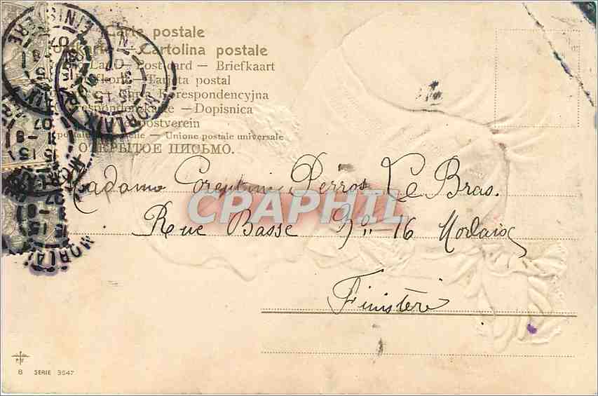 Femme en robe à col brodé — éditeur B. Serie 3047 — Reverso
