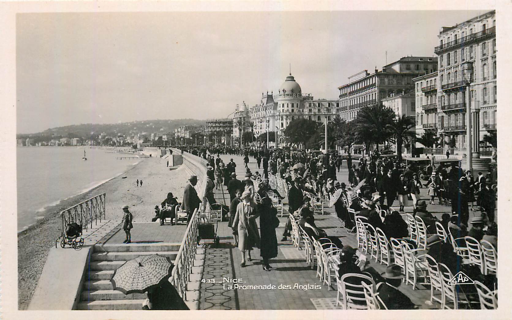 CPA Nice La Promenade des Anglais 