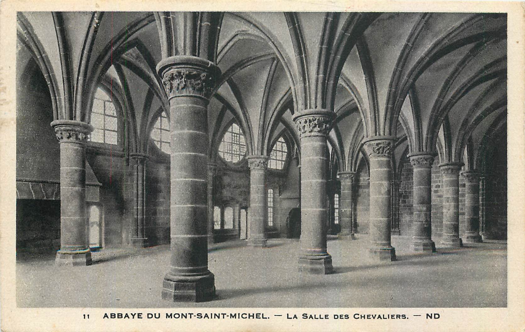 CPA Abbaye du Mont Saint Michel La Salle des Chevaliers 