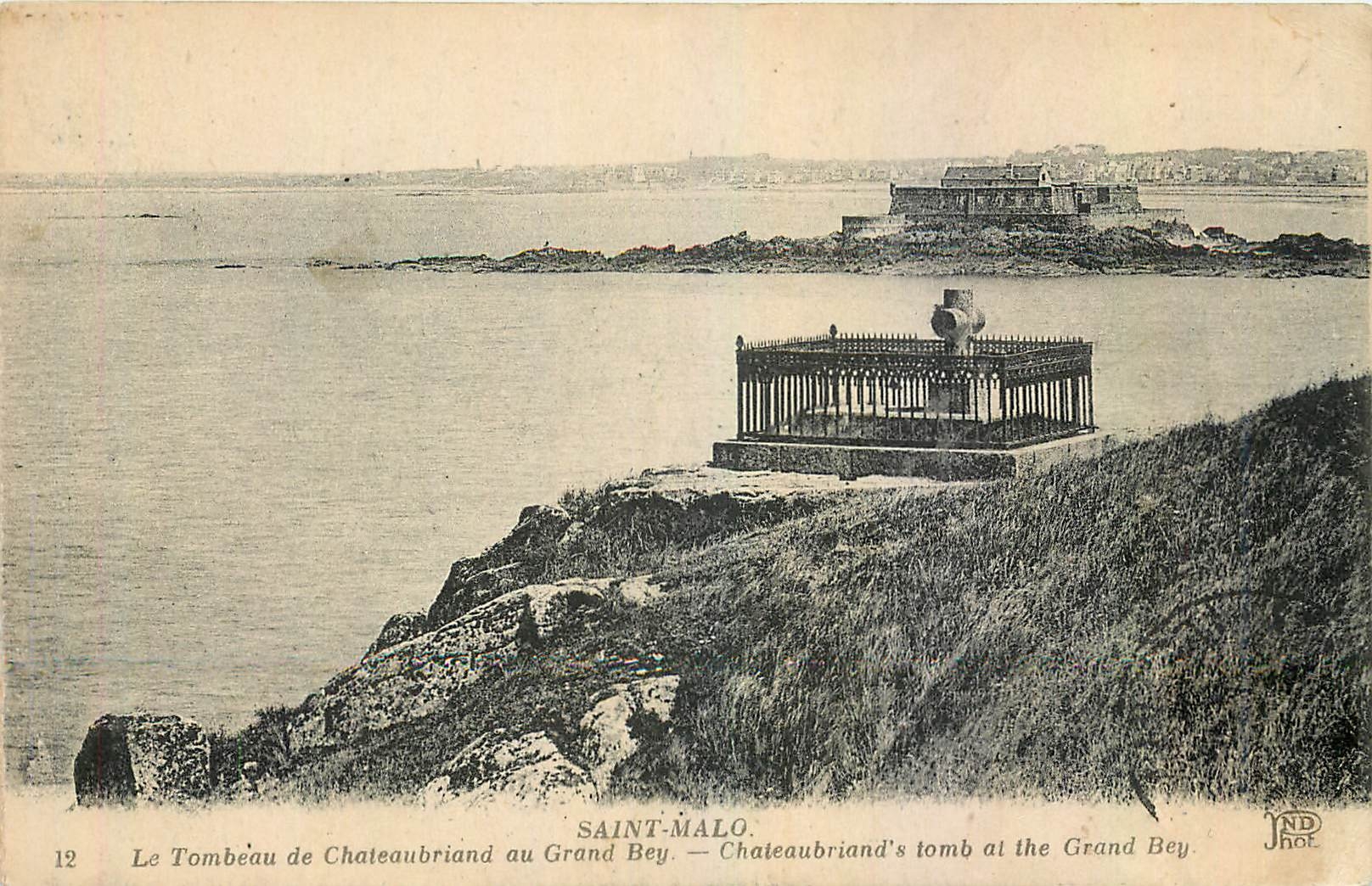 Le Tombeau de Chateaubriand au Grand Bey — Saint-Malo — JND Hot, n°12