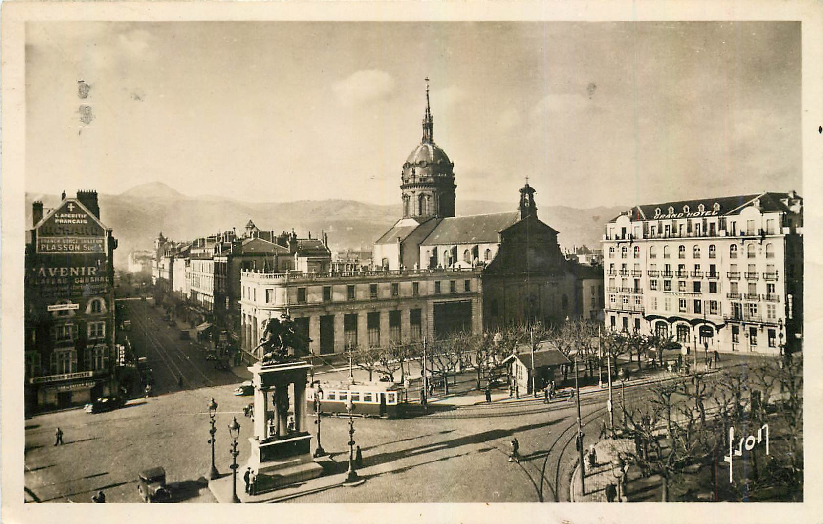 CPM Clermont Ferrand P de D Eglise St Pierre des Minimes 
