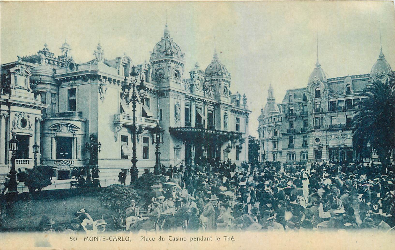CPA Monte Carlo Place du Casino pendant le The 