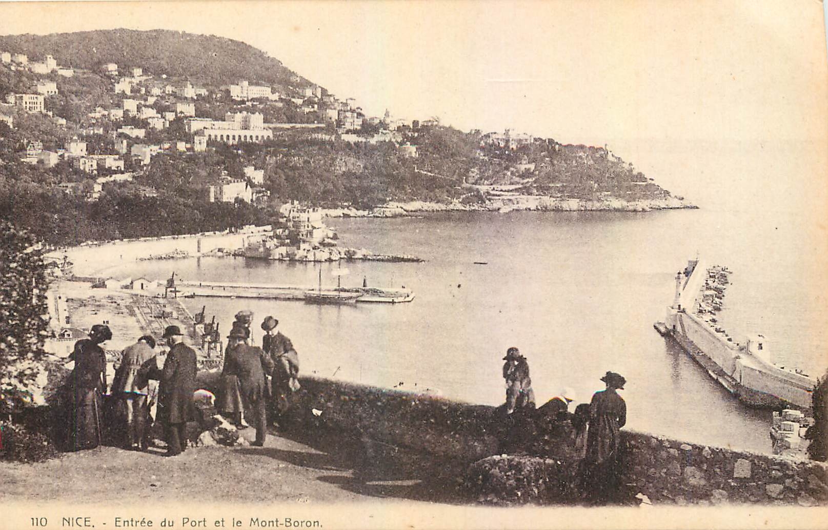 CPA Nice Entree du Port et le Mont Boron 