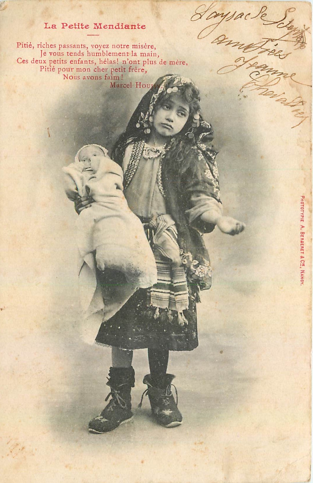 CPA La Petite Mendiante 