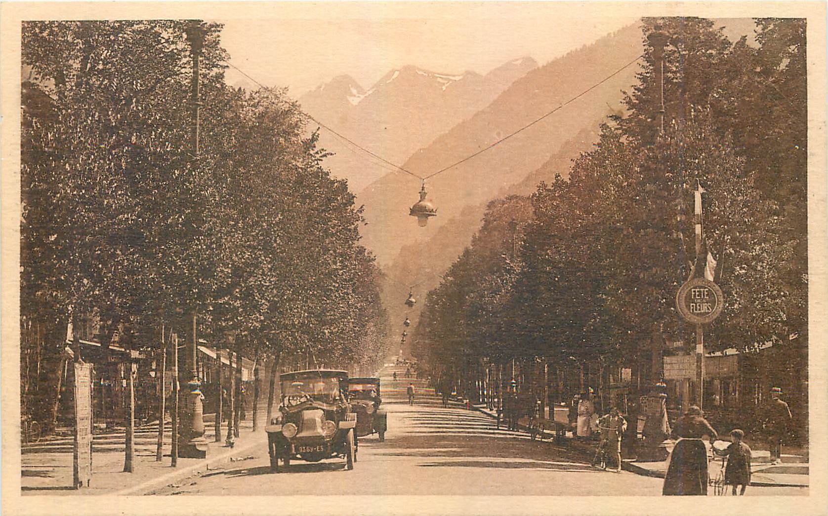 CPA Luchon Les Allees d'Etigny Automobile