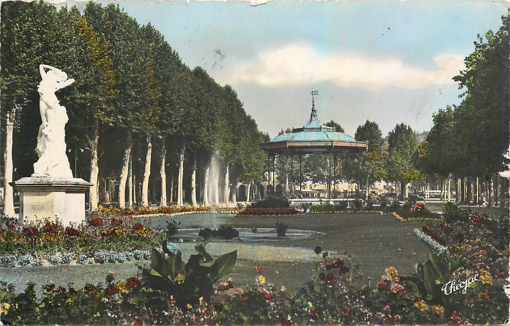 CPM Agen Promenade du Gravier le Jardin 