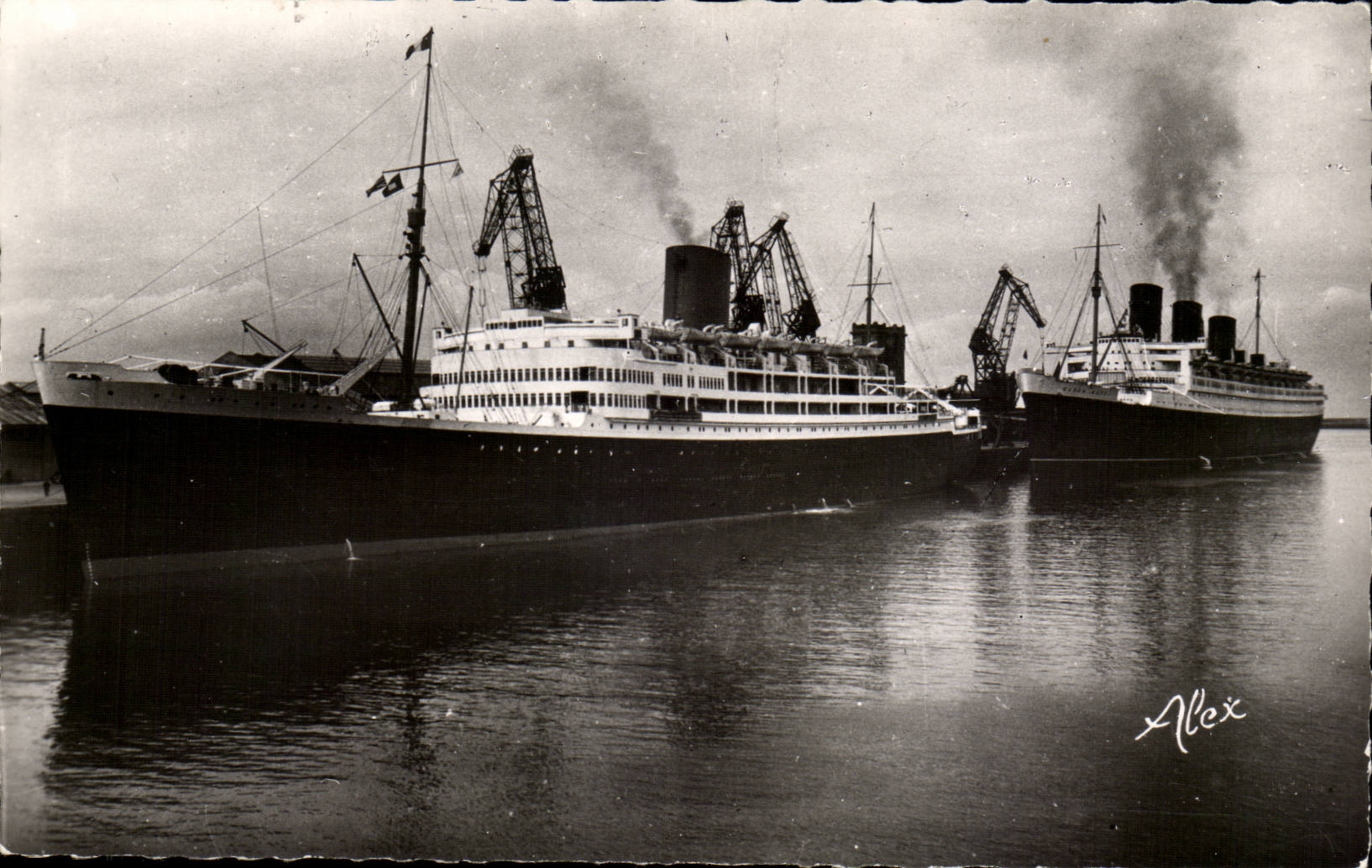 Steamer-Boat-Paquebots en Gare Maritime -Cherbourg (Manche)-CPA