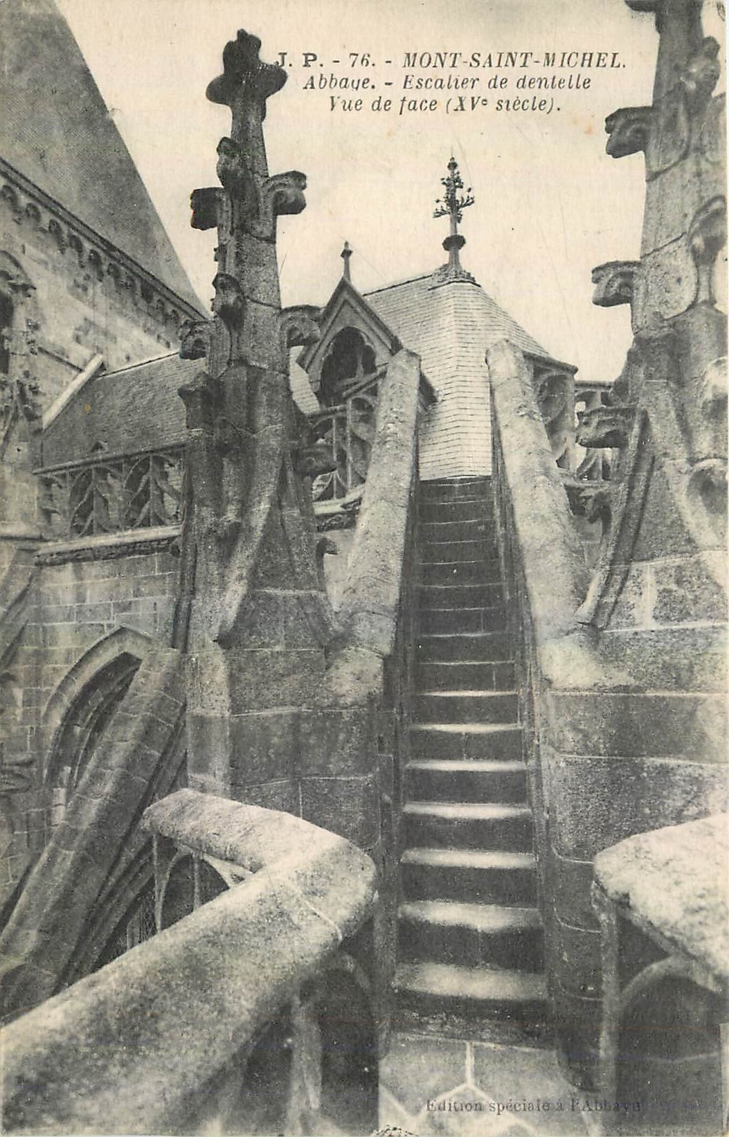 CPA Mont Saint Michel Abbaye Escalier de dentelle Vue de face 