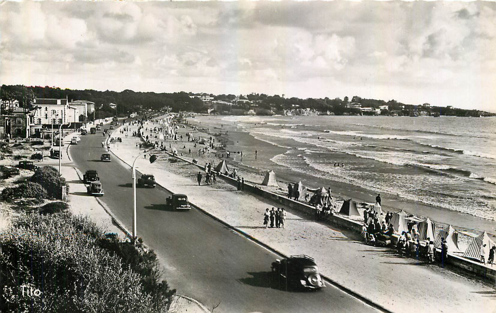 CPM Corniche de Royan Saint Georges de Didonne La Plage de Vallieres 