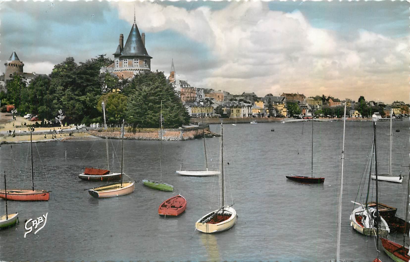 CPM Pornic Loire Inf La Plage du Chateau 