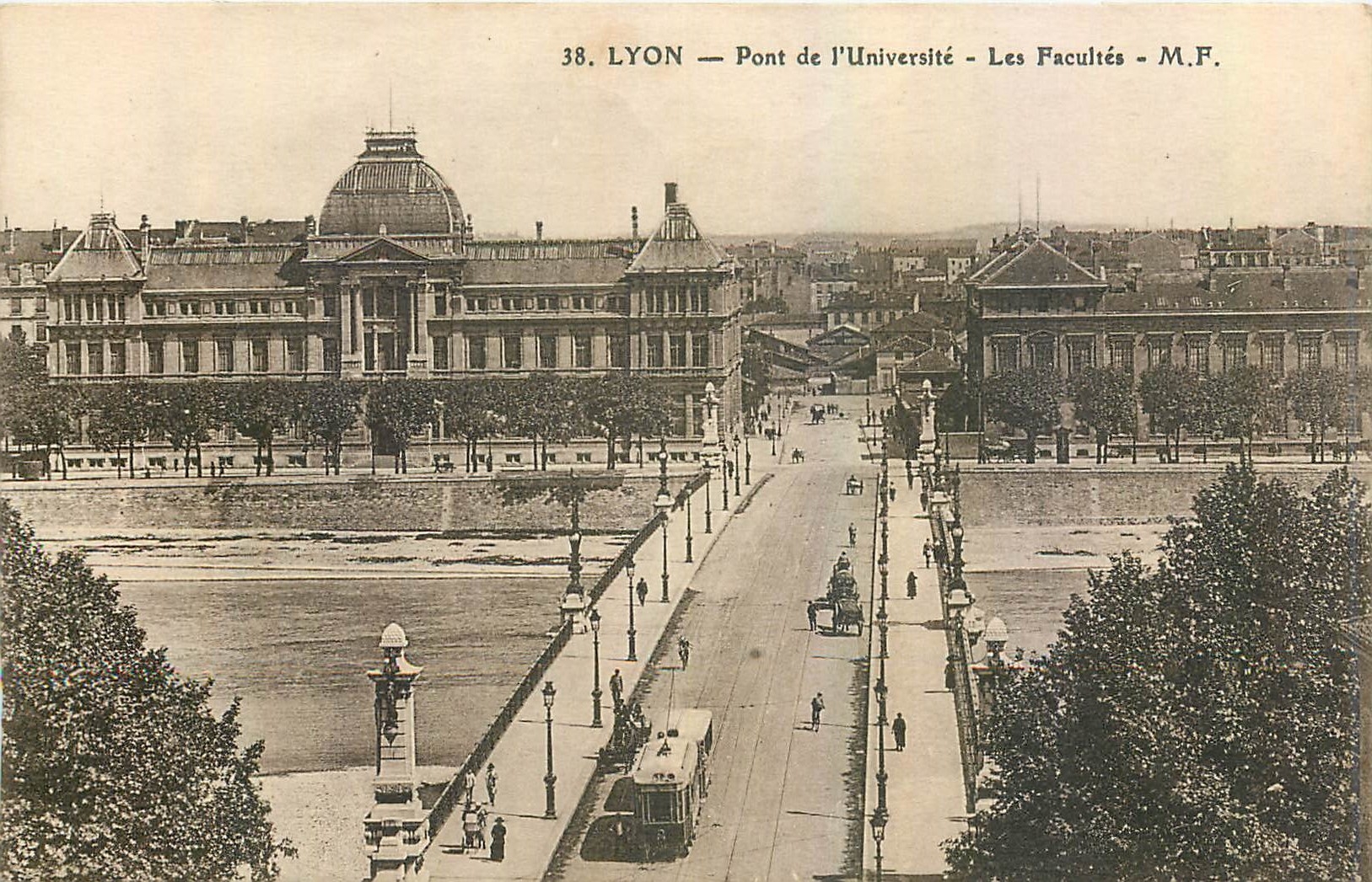 CPA Lyon Pont de l'Universite Les Facultes Tramway