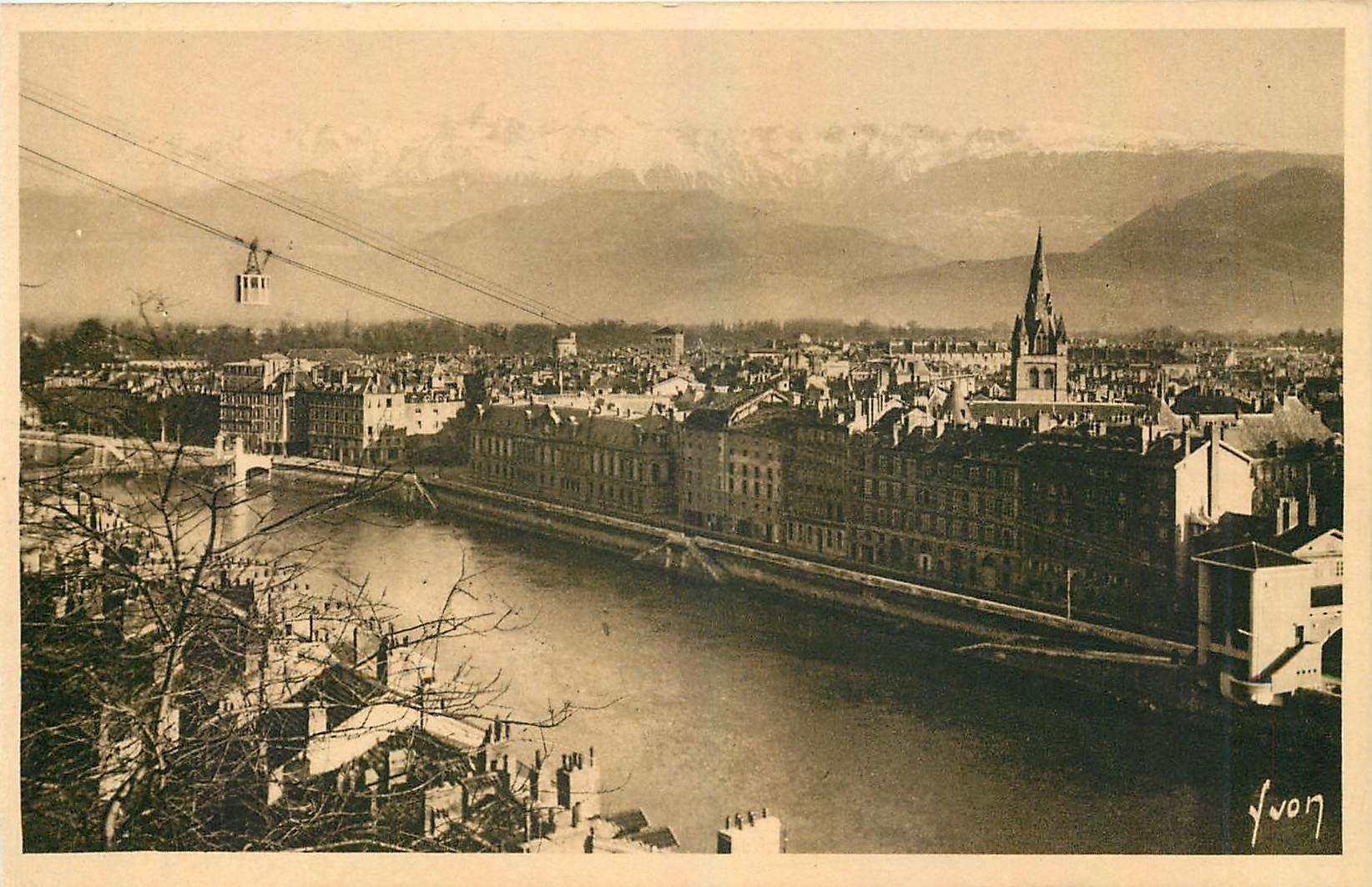 CPA Grenoble Isere Vue generale et les Alpes 