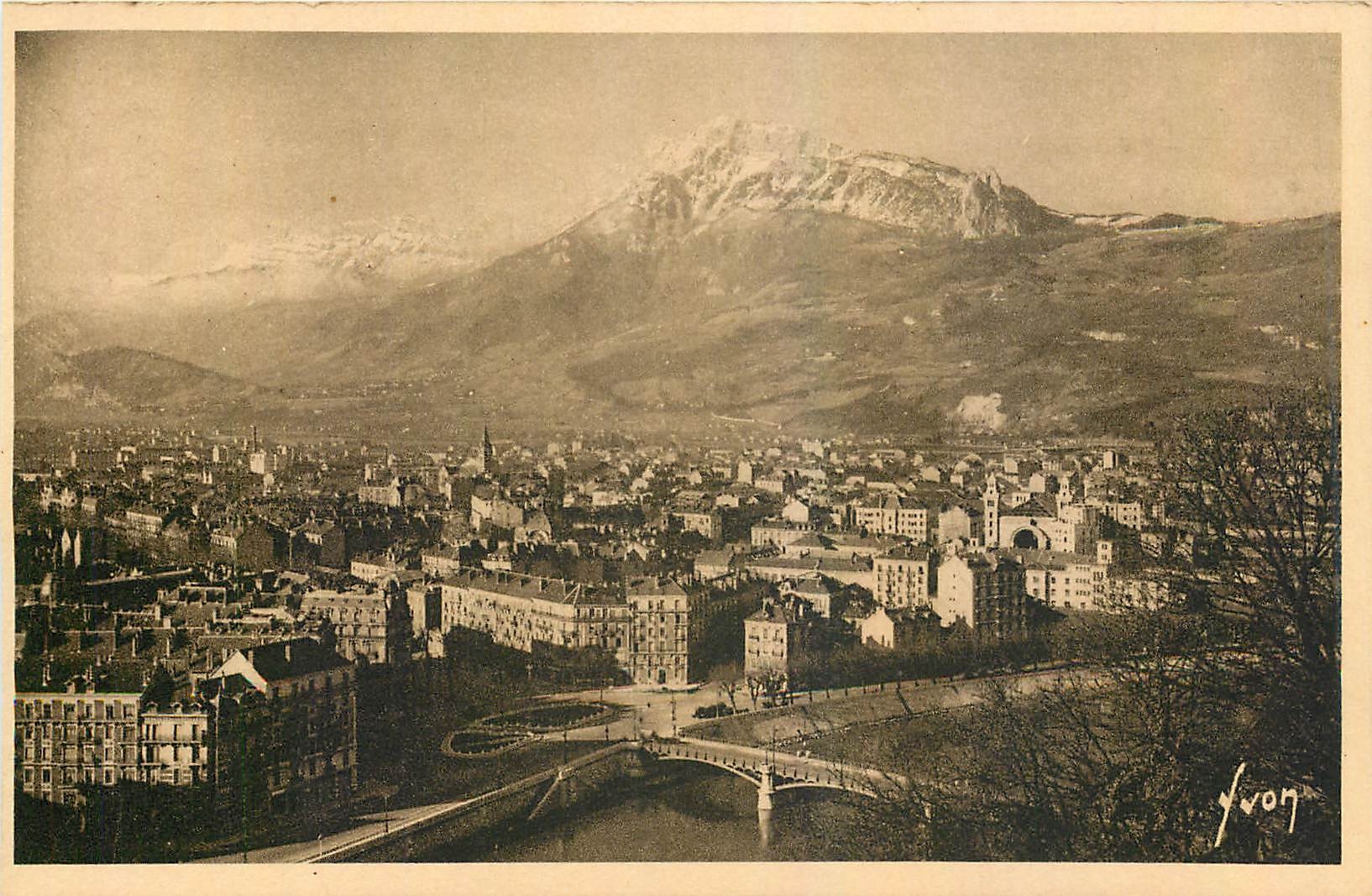 Grenoble (Isère) — Vue générale et le Moucherotte — Les Éditions d'Art Yvon, Paris