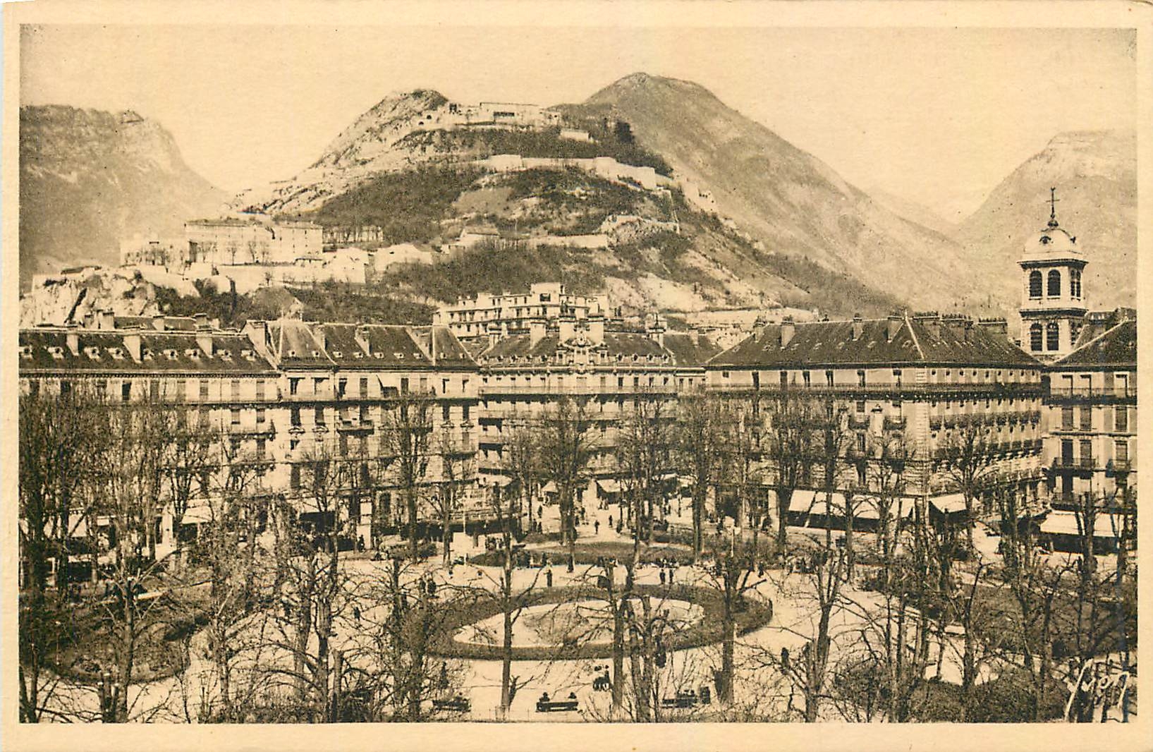 CPA Grenoble Isere Vue sur le Neron la Bastille 