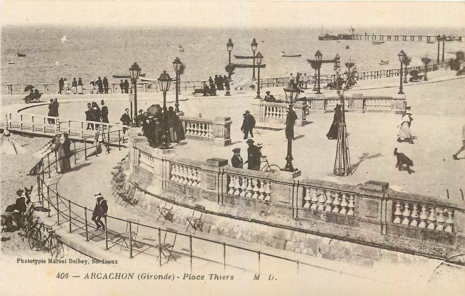 Arcachon (Gironde) - Place Thiers — Phototypie Marcel Delbey, Bordeaux, n° 406
