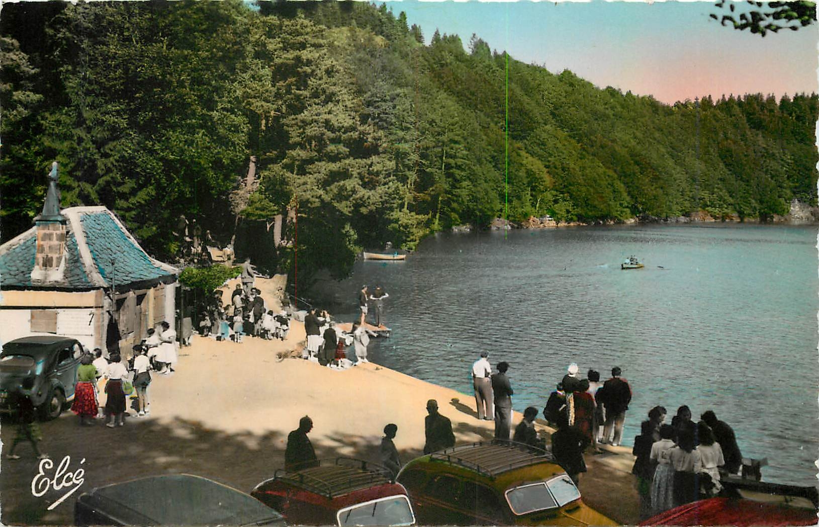 Le Lac Pavin — L'Auvergne pittoresque et touristique — Éd. Elcée