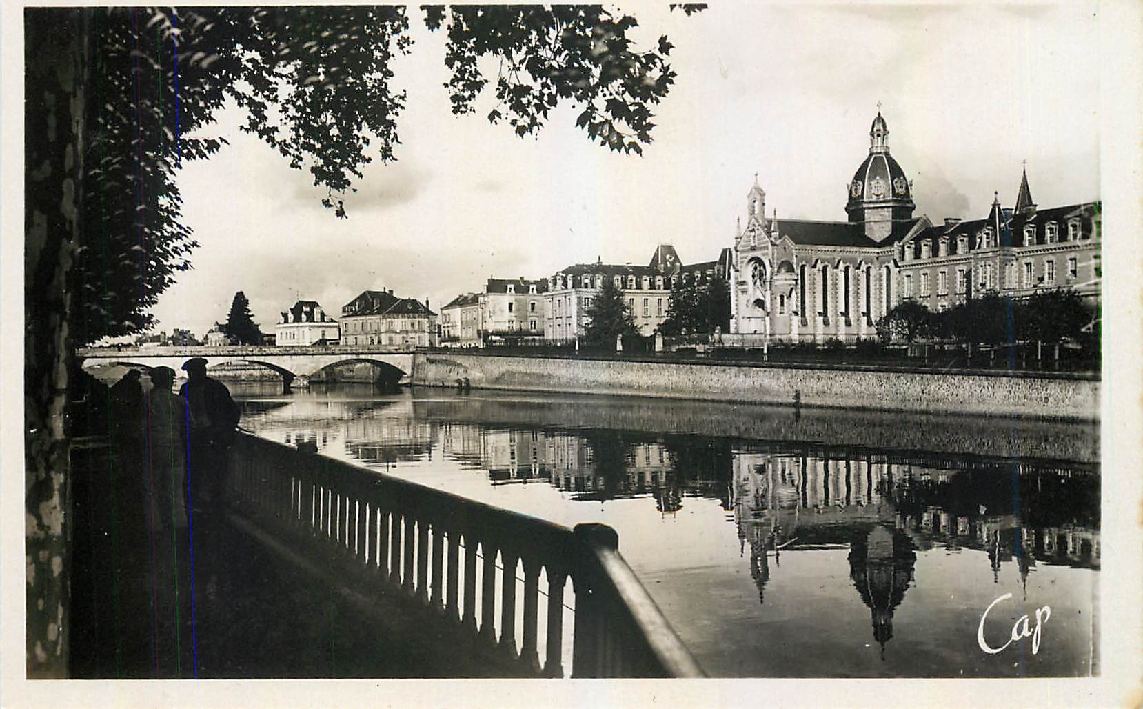 CPA Chateau Gontier Les Quais 