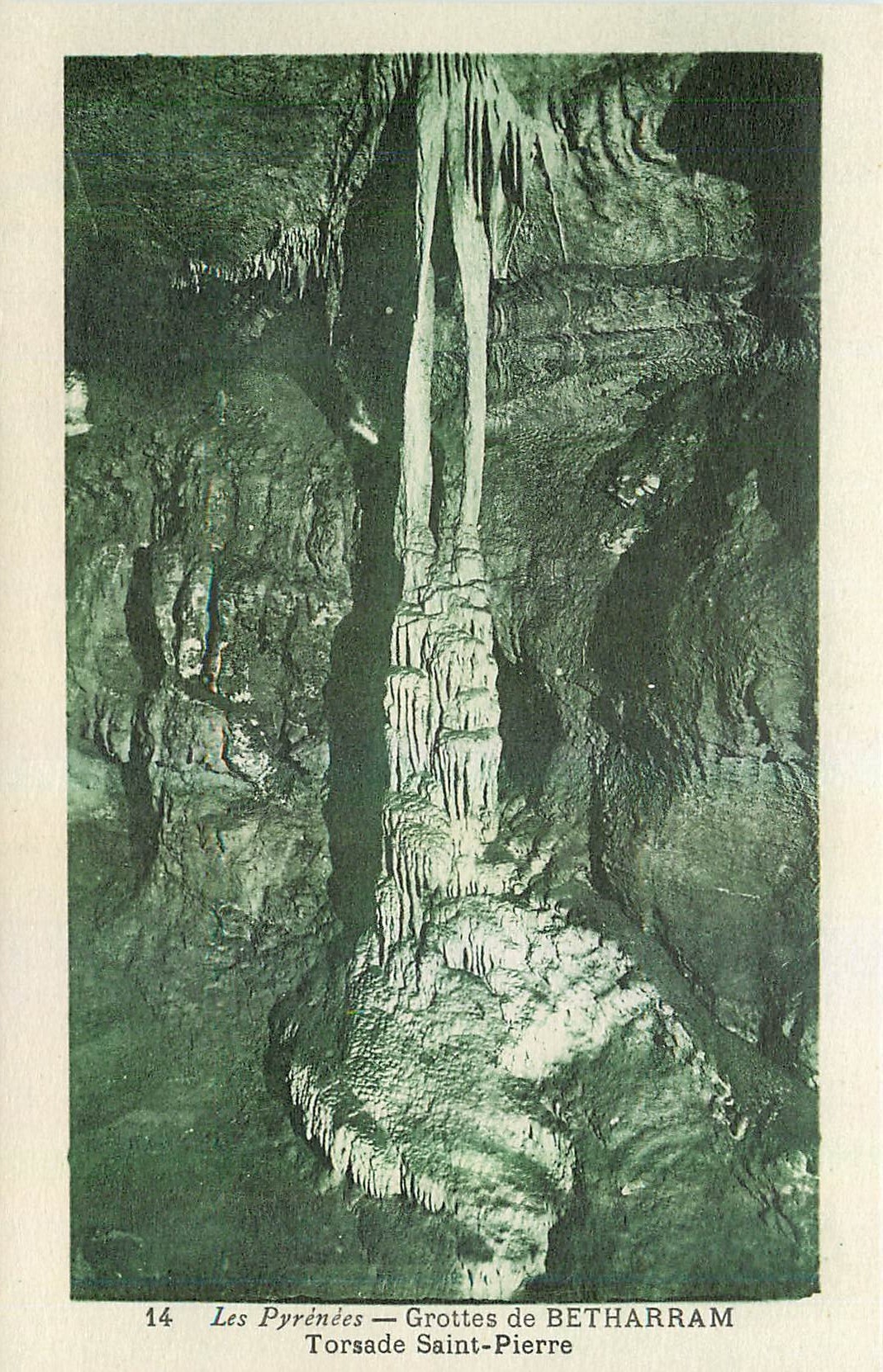 CPA Les Pyrenees Grottes de Betharram Torsade Saint Pierre 