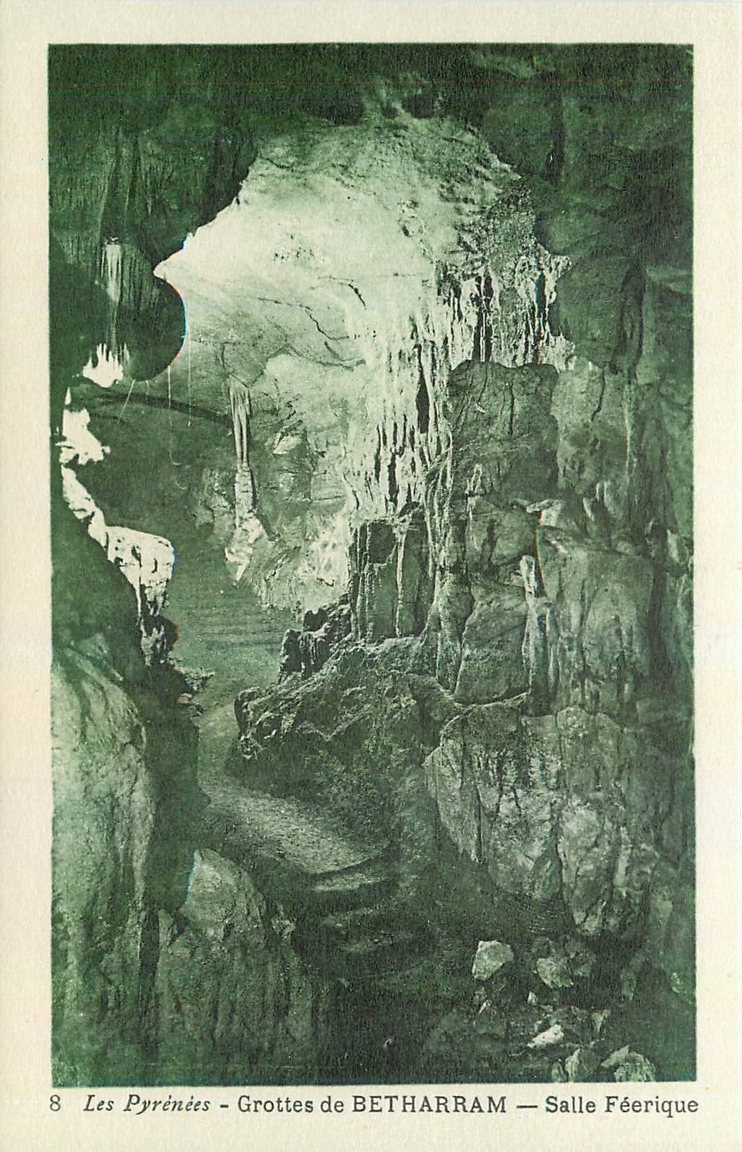 CPA Les Pyrenees Grottes de Betharram Salle Feerique 