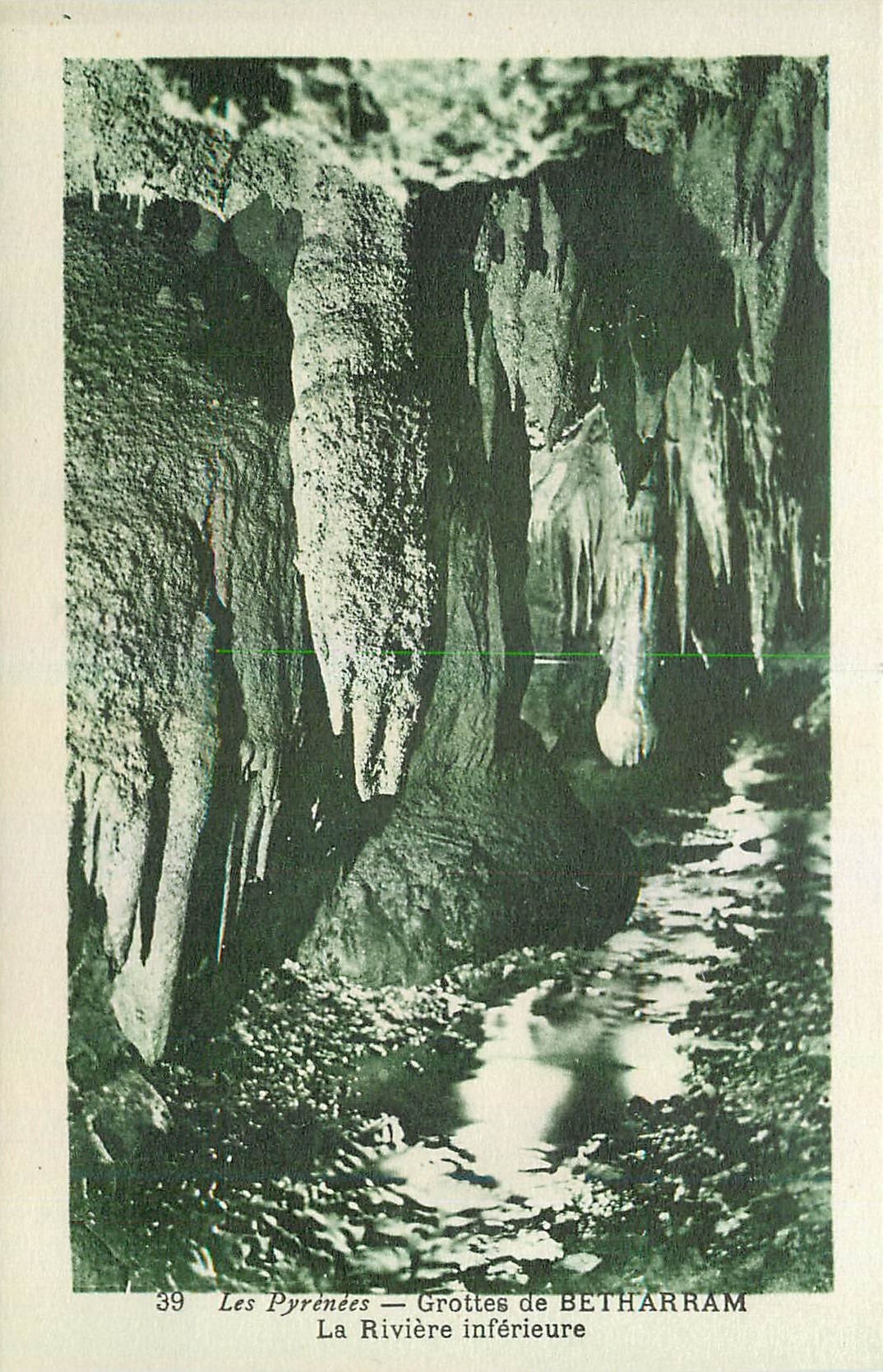 CPA Les Pyrenees Grottes de Betharram La Riviere inferieure 