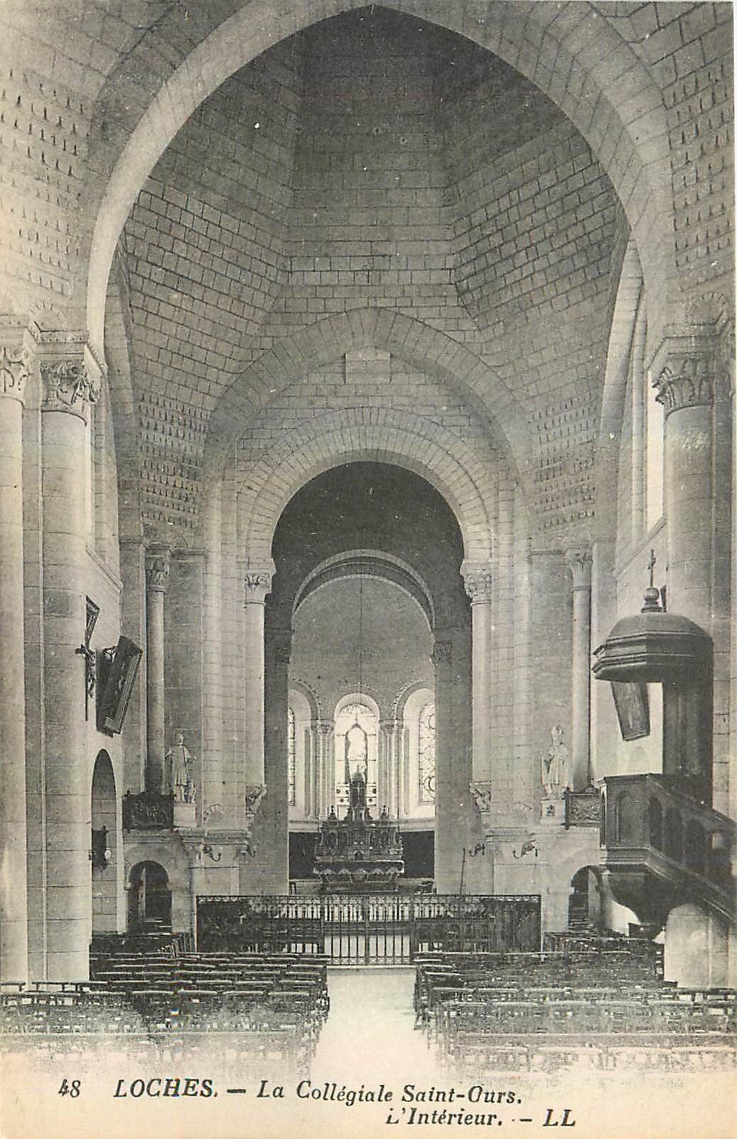 Loches — La Collégiale Saint-Ours — L'Intérieur